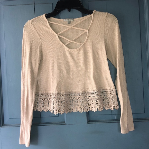 3 tops bundle - Picture 3 of 7